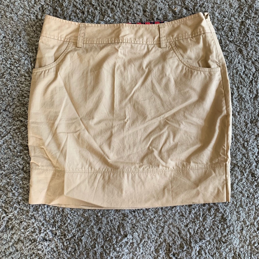 New without tags khaki Vineyard Vines Skirt